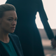 Illustration for article titled iThe Handmaid’s Tale/i puts the excellent Yvonne Strahovski in muddied waters
